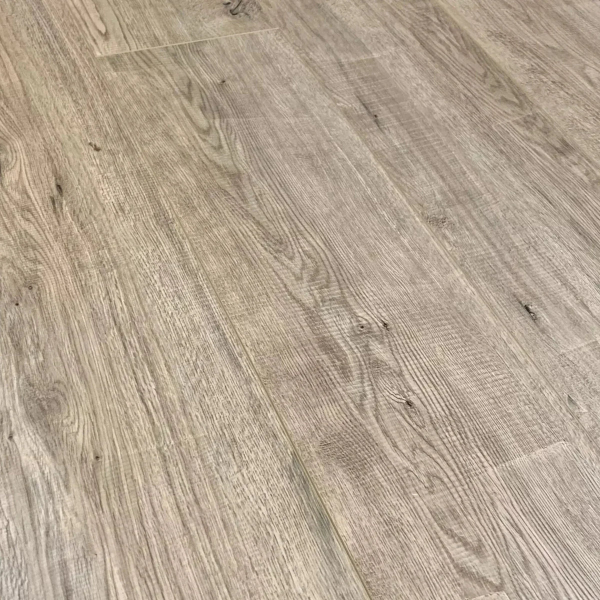 HIGH GLOSS LAMINATE FLOORING